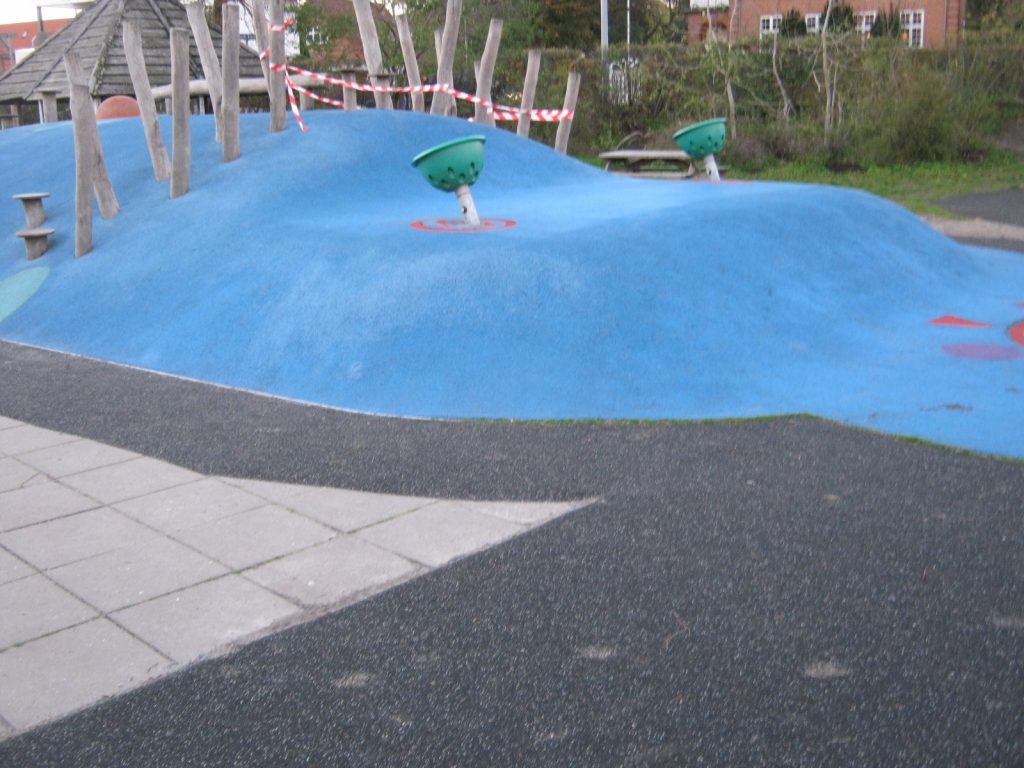 Gummiunderlag legeplads
